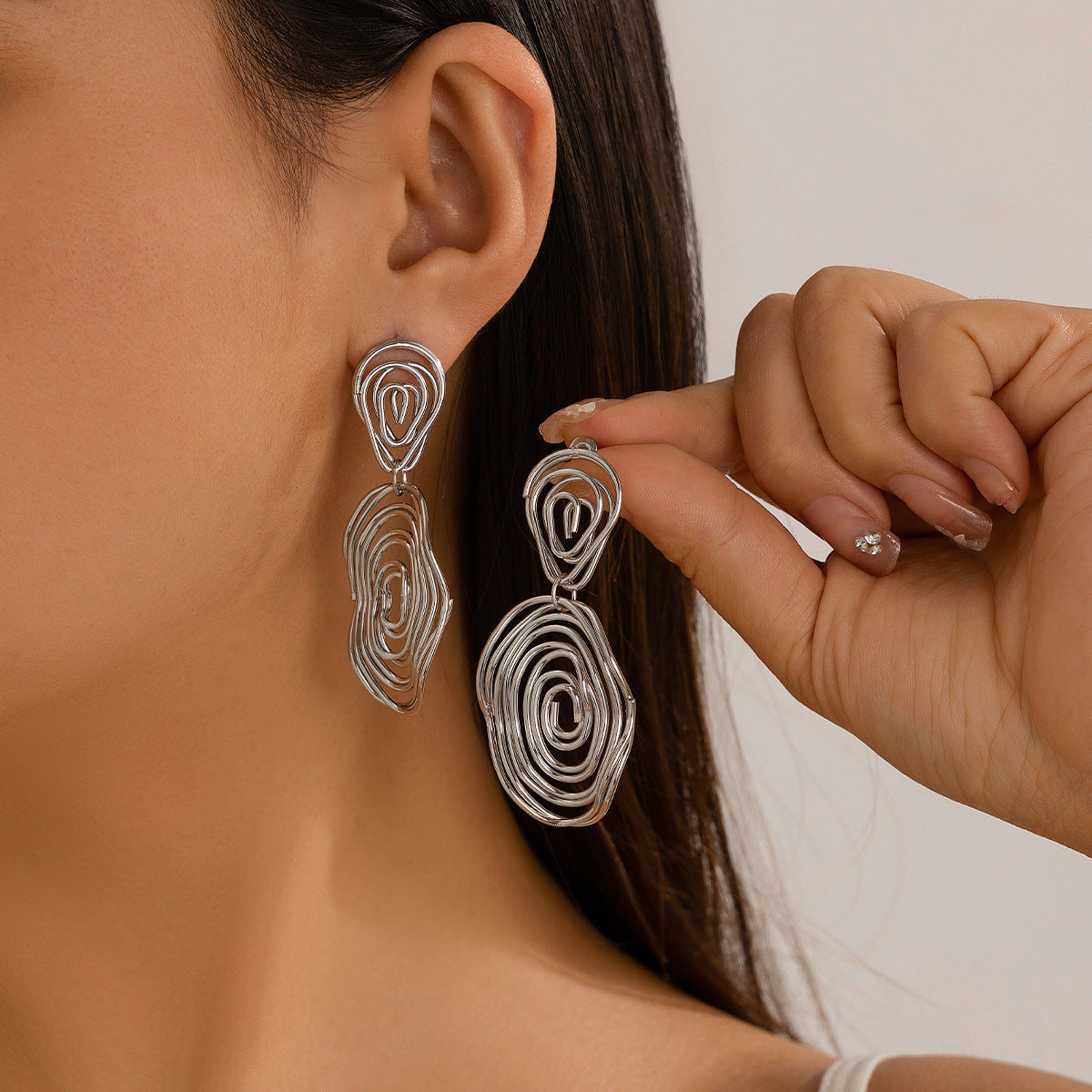 Ins pleated metal texture earrings exaggerated irregular earrings Business waterdrop earrings