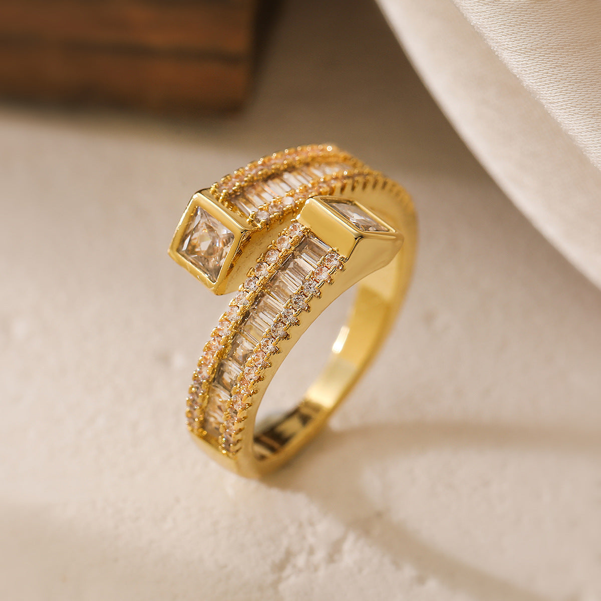 Zilora – Luxuriöser Statement-Ring ✨ Verstellbar mit geometrischem Design