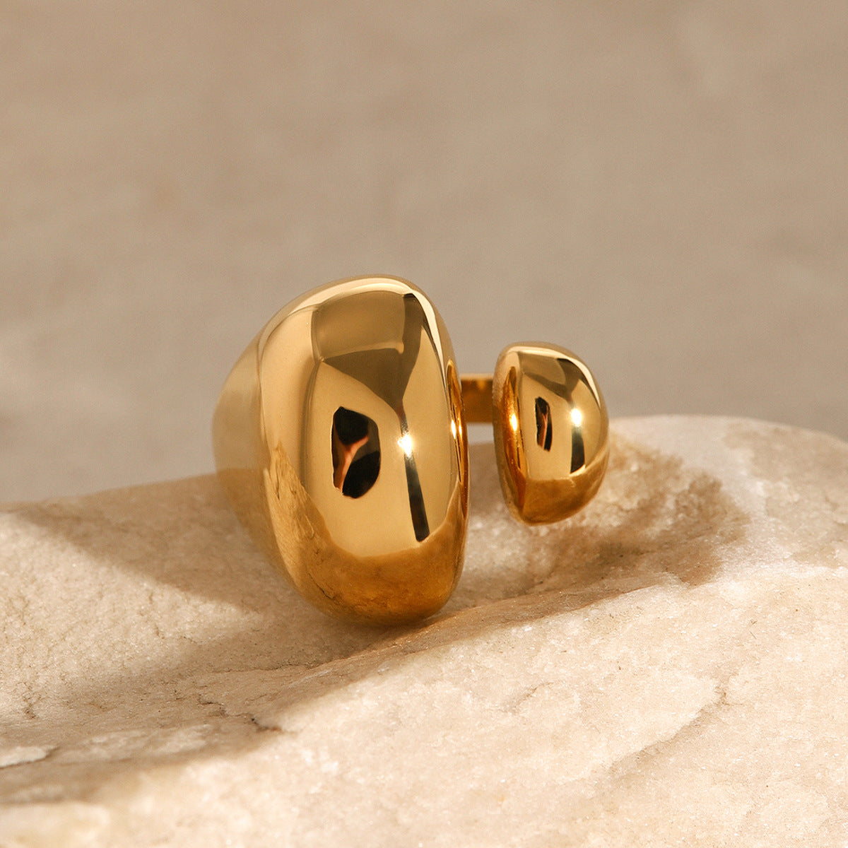 Zilora – Hochwertiger Statement-Ring 💫 Edelstahl mit edlem Design