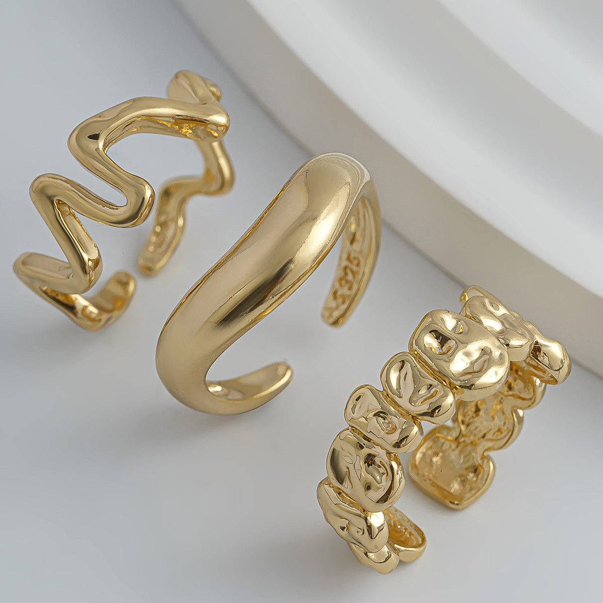 Zilora – Vintage-Ring-Set (3er) 🌟 Geometrisches Design mit moderner Textur