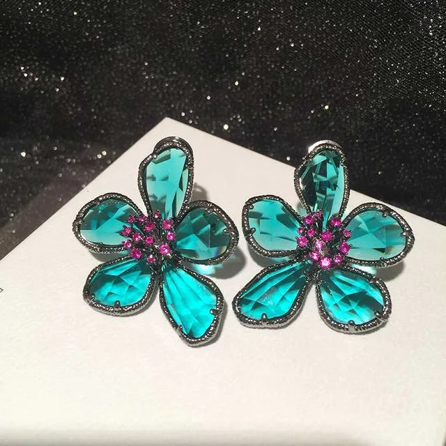 Zilora – Glamouröse Blüten-Ohrringe ✨ Stilvoll, edel & zeitlos schön