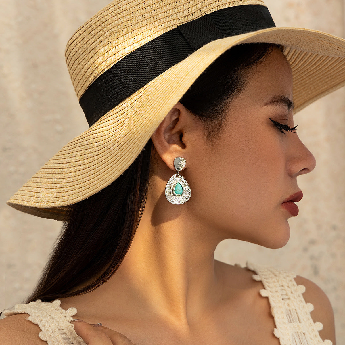 Temperament droplet shaped micro inlaid turquoise pleated earrings with simple geometric texture earrings