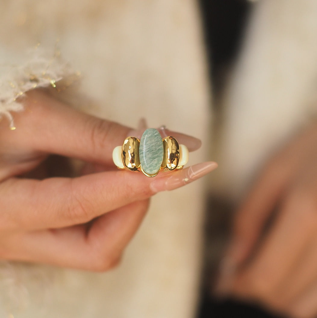 Zilora – Minimalistischer Designer-Ring ✨ Europäischer Stil in Gold