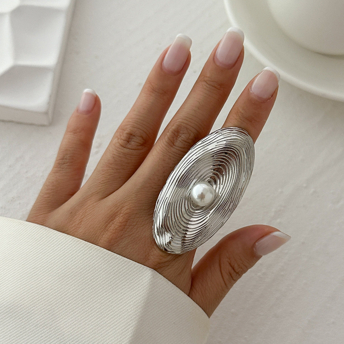 Zilora – Eleganter Wickelring mit Perlen-Design ✨ Verstellbar und stilvoll