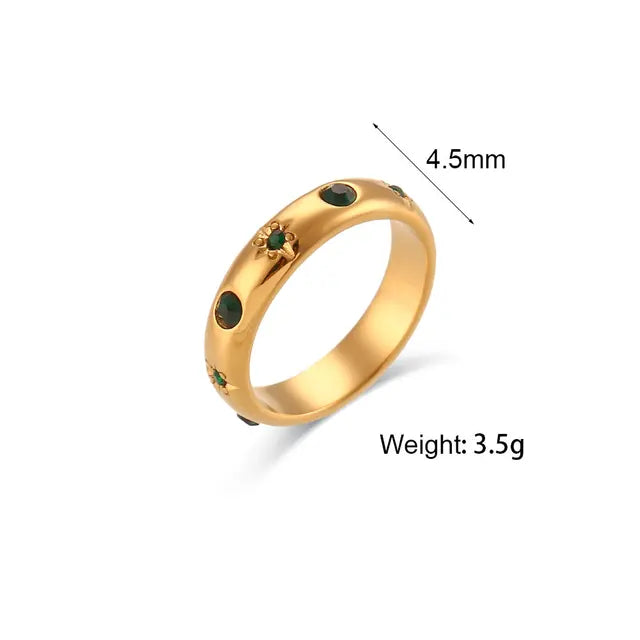 Zilora – Zarter 18K vergoldeter Ring ✨ mit grüner Zirkonia & Perlen