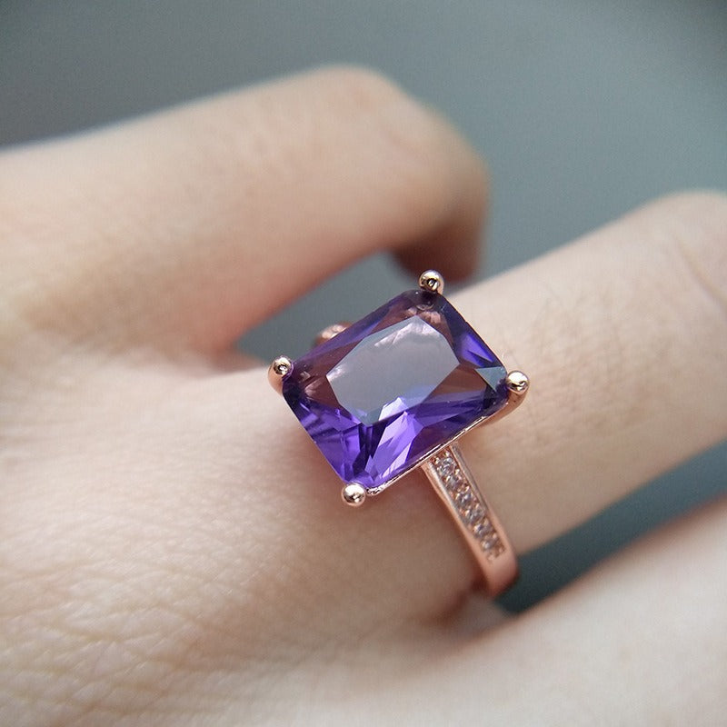 Zilora – Eleganter quadratischer Ring 💎 Moderner Stil mit glänzendem Finish