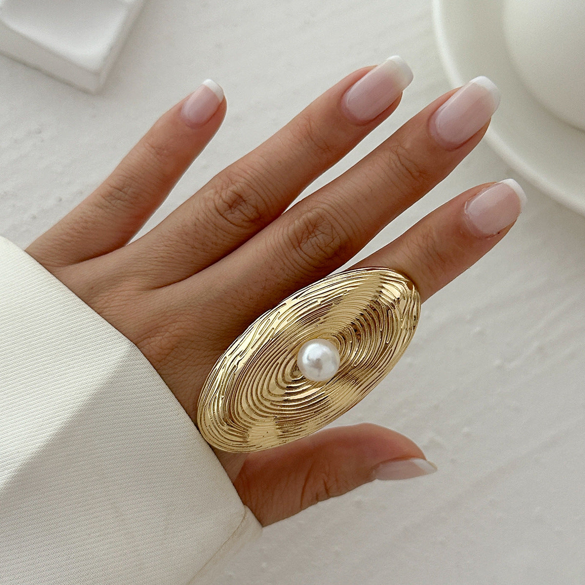 Zilora – Eleganter Wickelring mit Perlen-Design ✨ Verstellbar und stilvoll