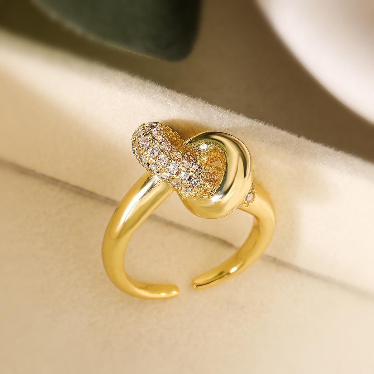 Zilora – Luxuriöser Statement-Ring ✨ Verstellbar mit geometrischem Design