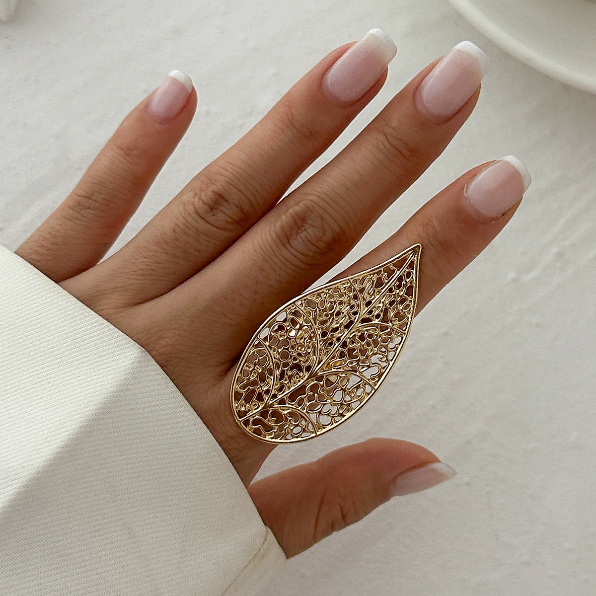 Zilora – Eleganter Wickelring mit Perlen-Design ✨ Verstellbar und stilvoll