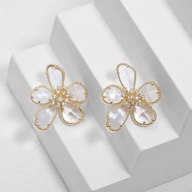Zilora – Glamouröse Blüten-Ohrringe ✨ Stilvoll, edel & zeitlos schön
