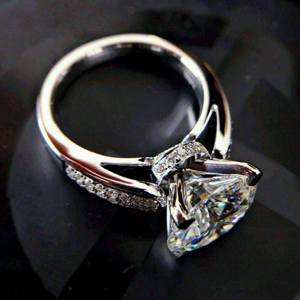 Zilora – Koreanischer Blütenknospen-Ring ✨ Zarte Eleganz mit Luxus-Touch