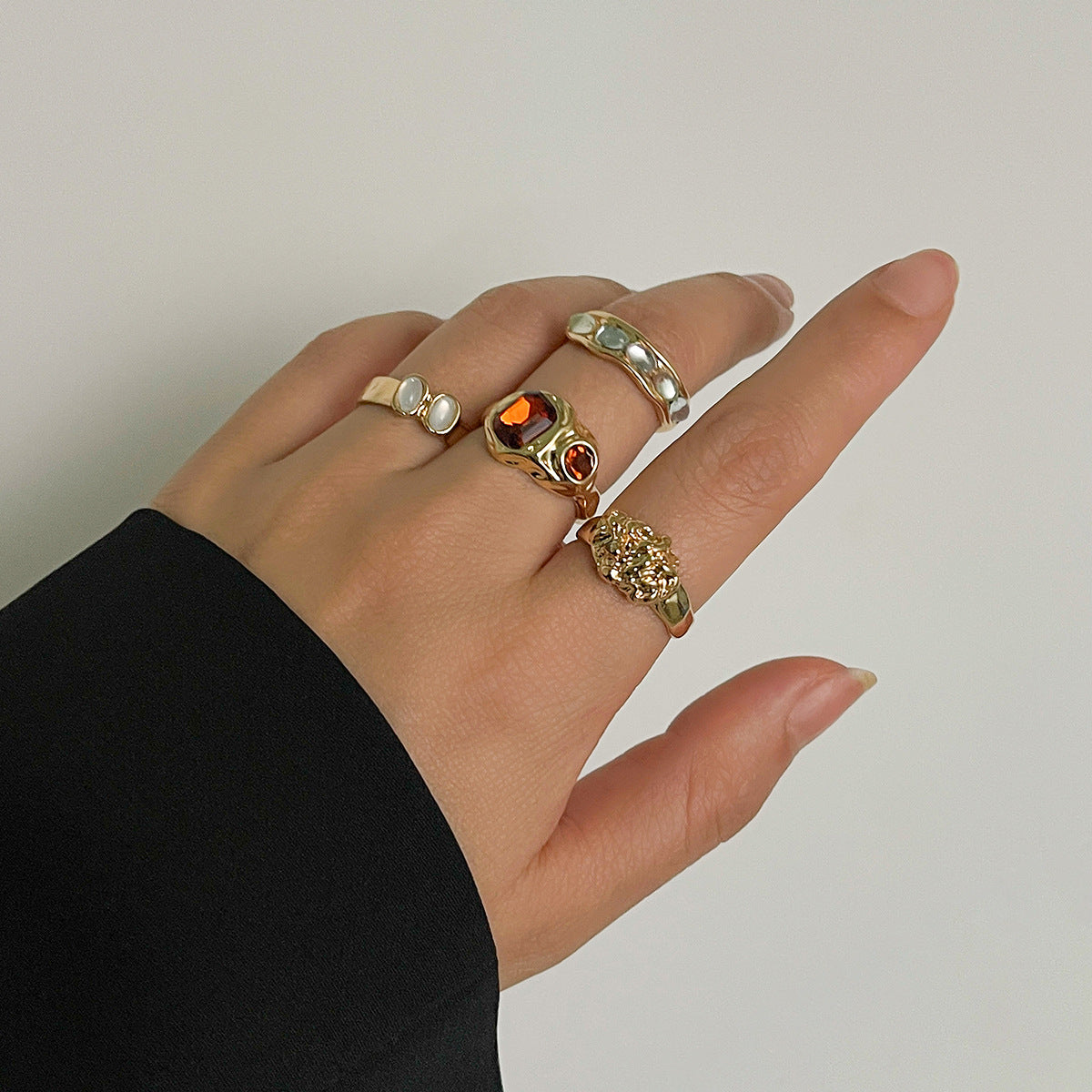 Zilora – Stilvolles Retro-Ring-Set 💍 Zeitlose Eleganz mit funkelnden Details ✨
