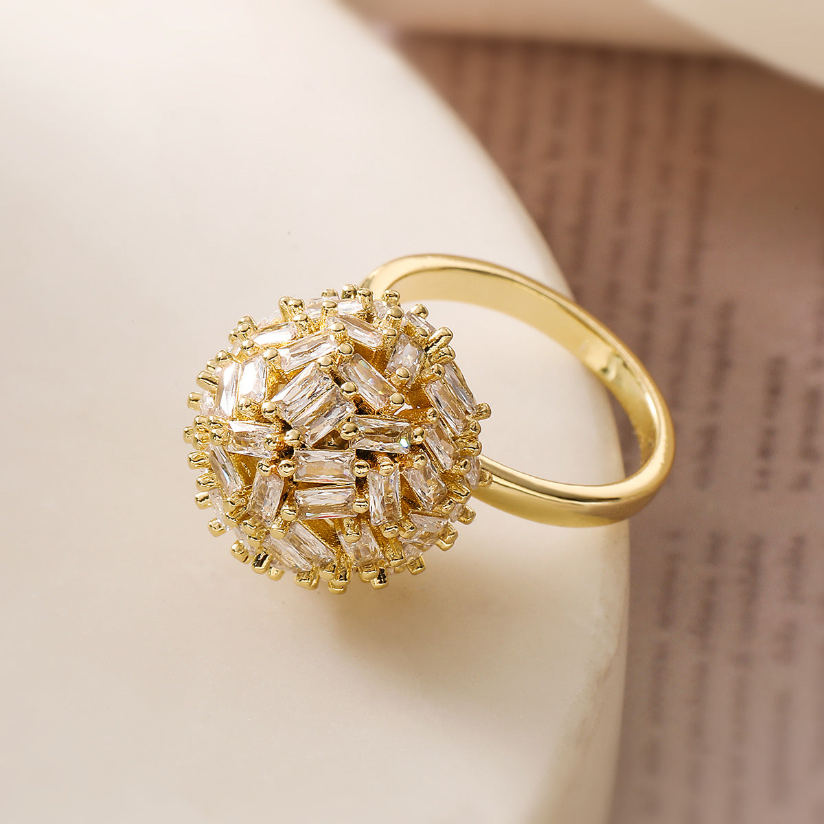 Zilora – Luxuriöser Statement-Ring ✨ Verstellbar mit geometrischem Design