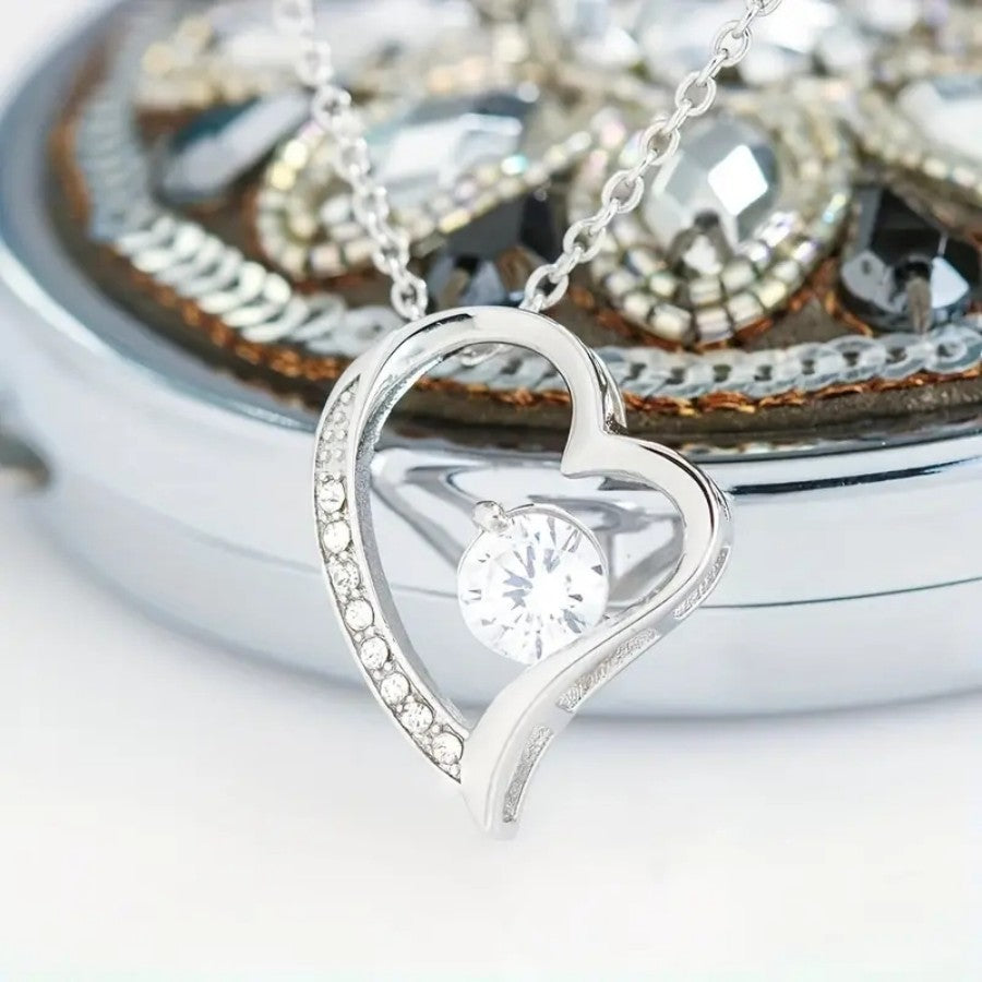 Zilora – Herzanhänger-Kette 💖 Funkelnder Charme – Perfekt als Geschenk ✨