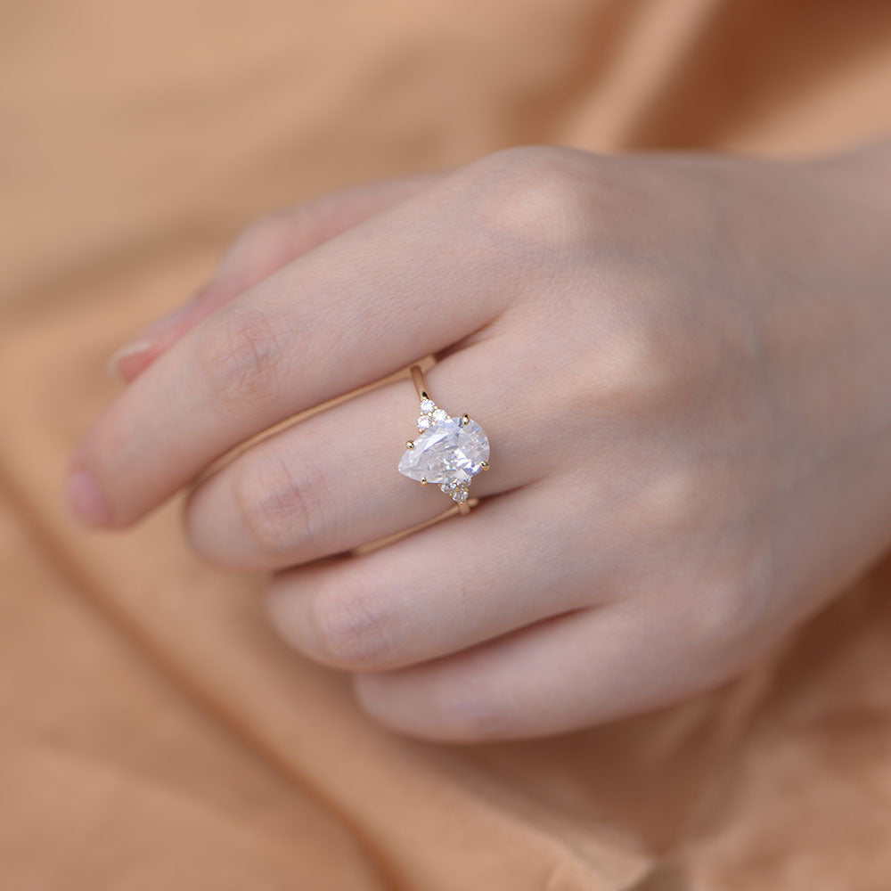 Zilora – Verlobungsring mit Moissanit in Birnenform 🌟 925er Silber für stilvolle Momente