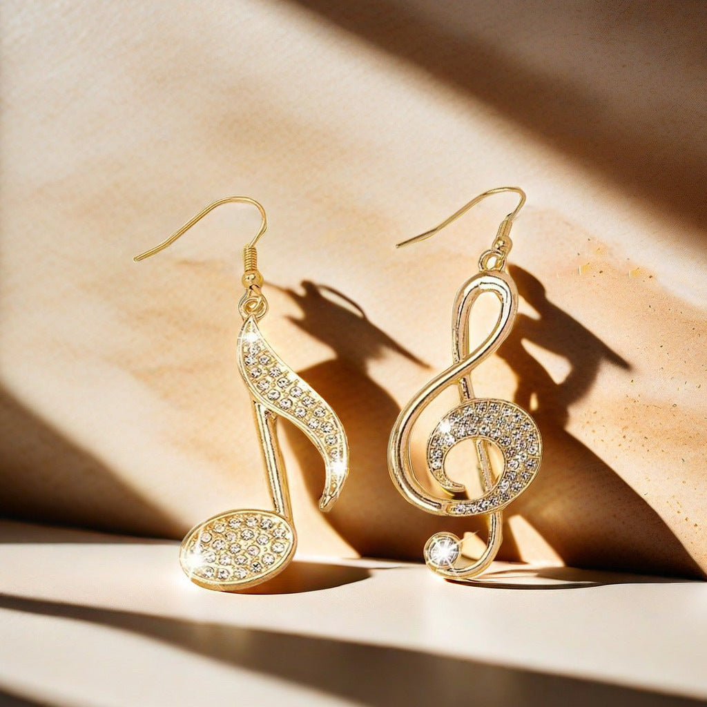 Zilora – Goldene Statement-Ohrringe 🎼 Elegante Harmonie aus Stil & Kunst