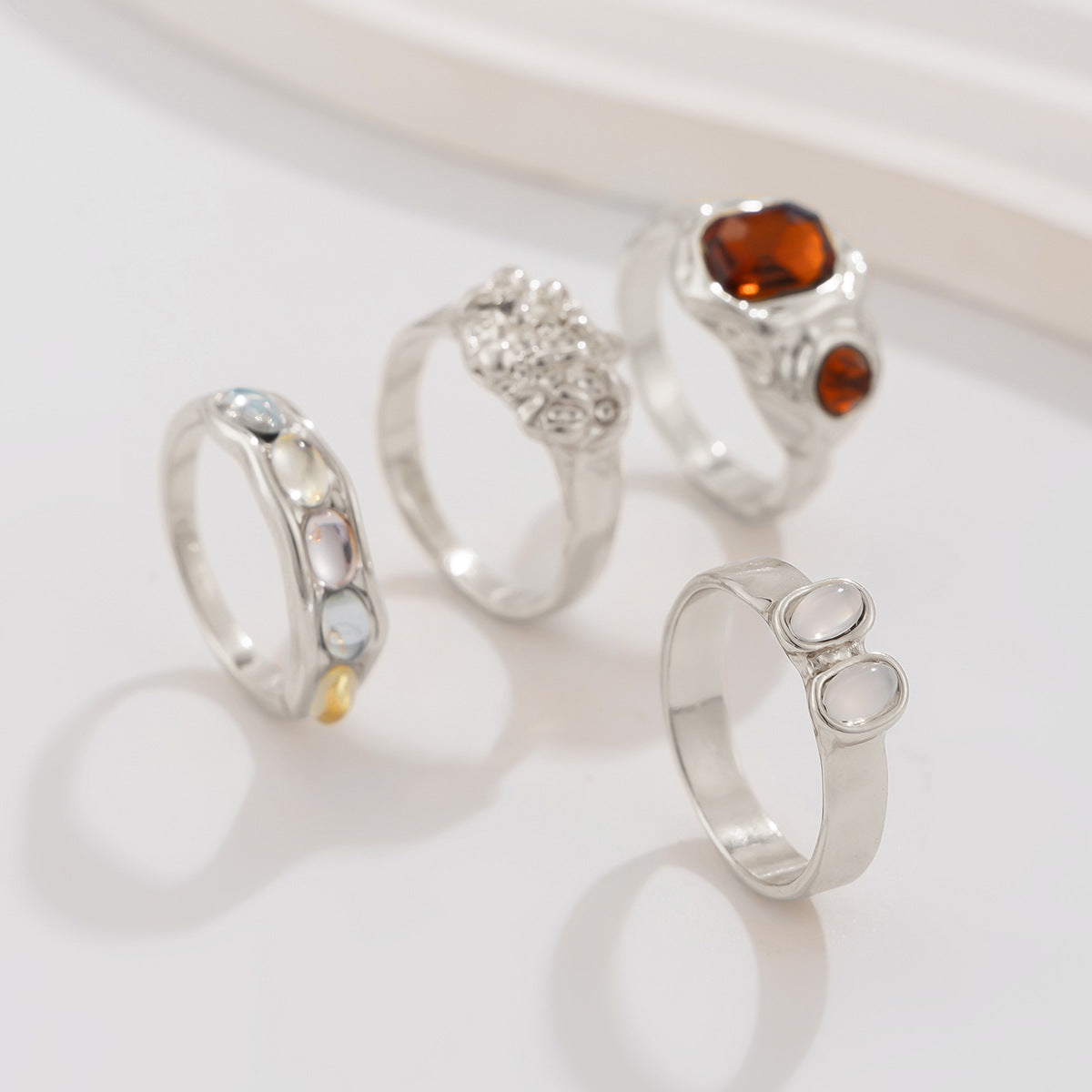 Zilora – Stilvolles Retro-Ring-Set 💍 Zeitlose Eleganz mit funkelnden Details ✨