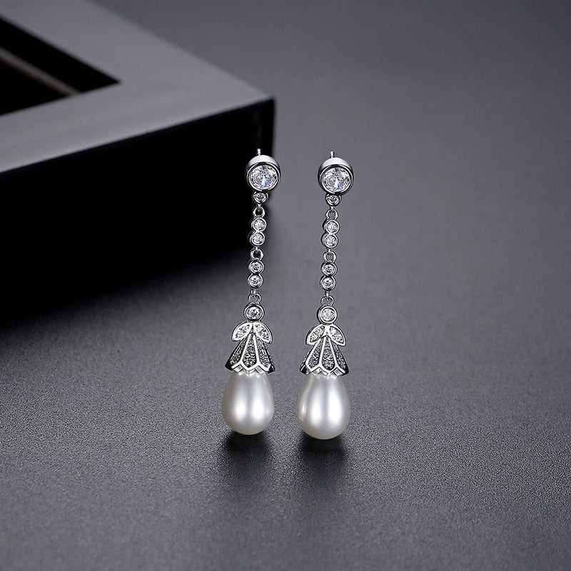 Zilora – Silberne Perlenohrringe mit Zirkonia ✨ Zeitlose Eleganz