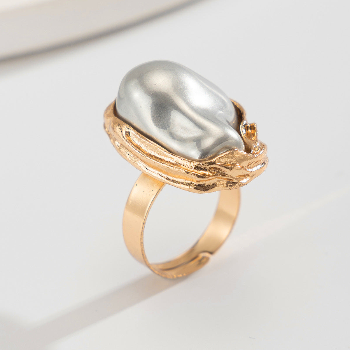 Zilora – Barockringe mit unregelmäßigen Perlen & Retro-Design