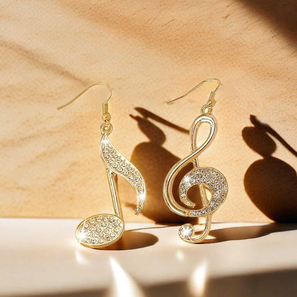 Zilora – Goldene Statement-Ohrringe 🎼 Elegante Harmonie aus Stil & Kunst