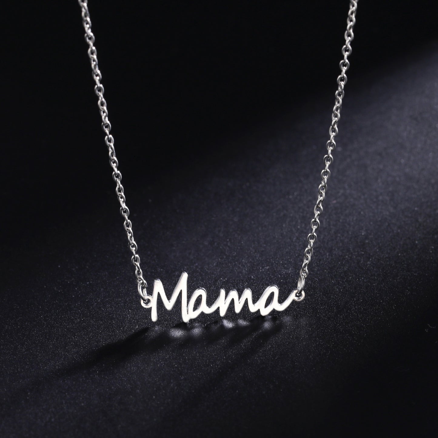 Mama Halskette aus Edelstahl zeitlose Eleganz als Symbol der Liebe