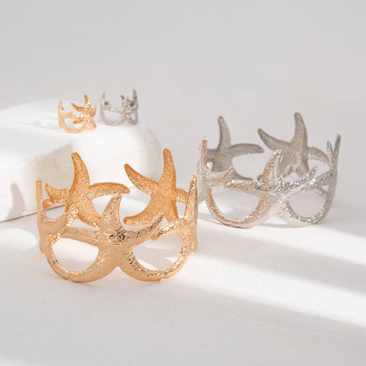 Zilora – Offenes Armband mit Seestern-Design ✨ Eleganz im Alltag