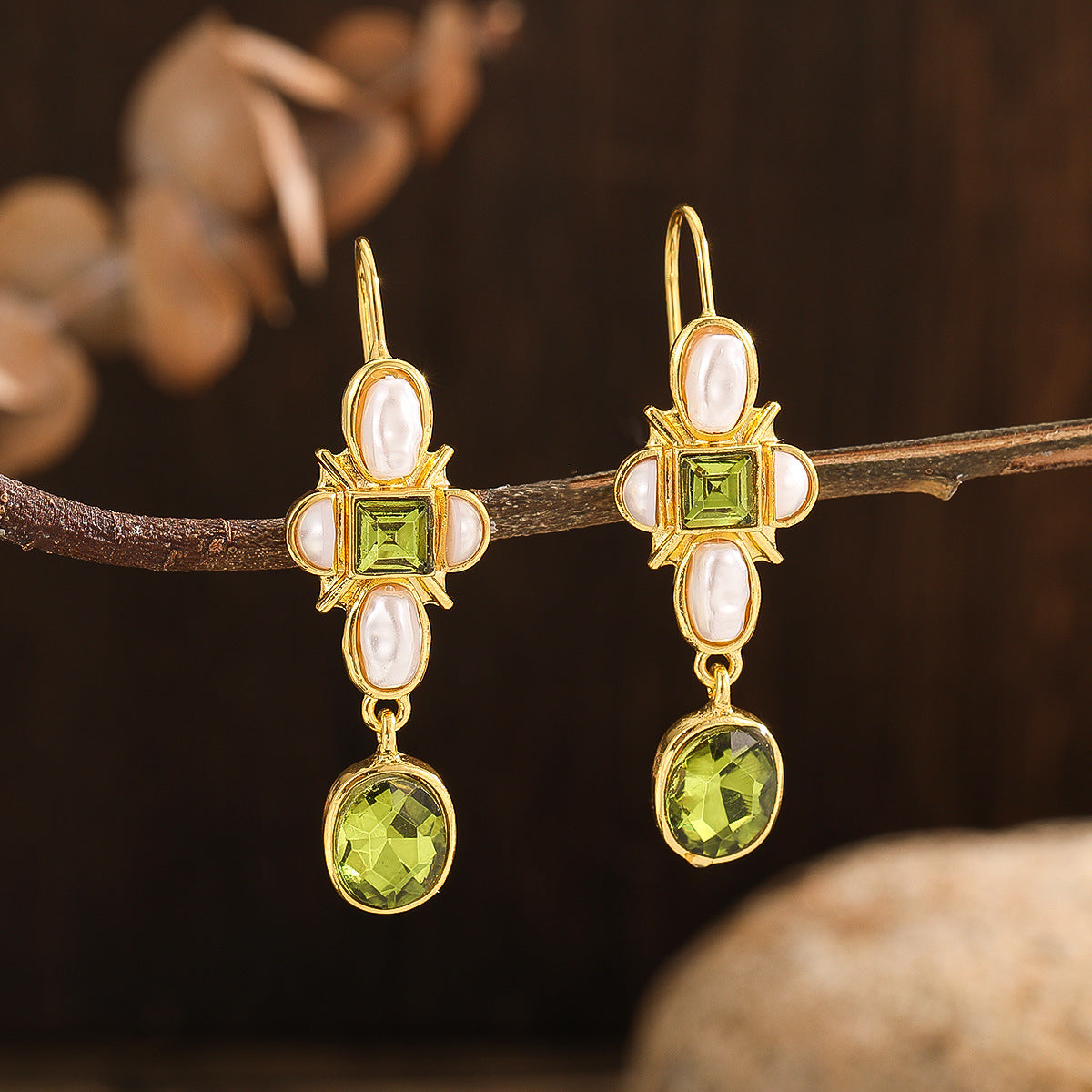 Zilora – Vintage-Ohrringe mit Smaragdgrün 💚 Ein Hauch von königlichem Glanz