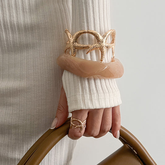 Zilora – Offenes Armband mit Seestern-Design ✨ Eleganz im Alltag
